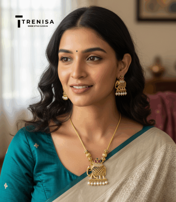 Aural Temple Design Neckpiece With Earring