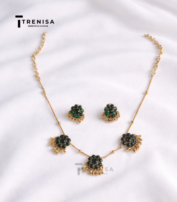Green Floral Simple Necklace Set