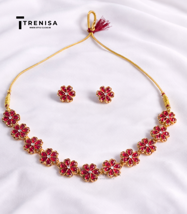 Rizaya Floral Short Neckpiece